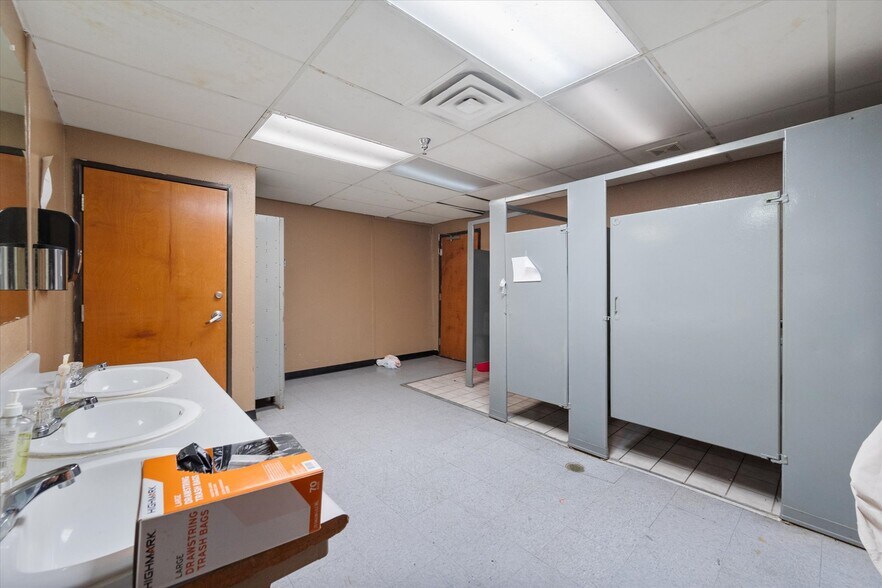 More Photos Of 4109 Mansfield Hwy, Forest Hill Schools For Sale