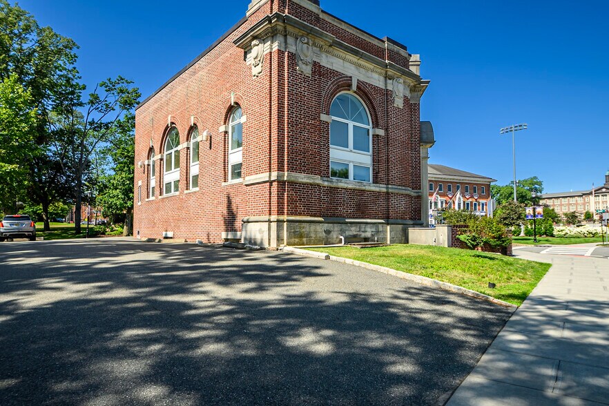 More Photos Of 213 Chestnut St, Nutley Office For Sale