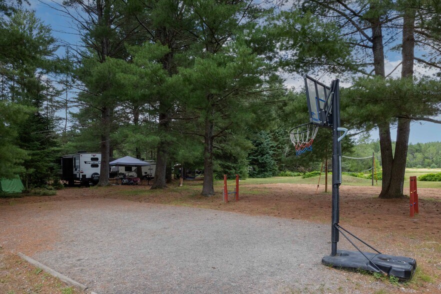 More Photos Of 2883 HWY-60, Dwight Trailer Camper Park For Sale