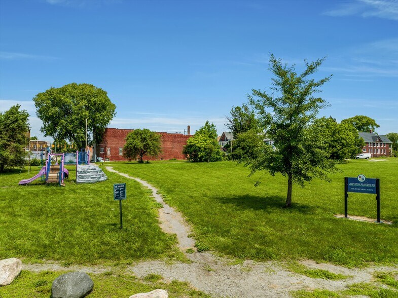 More Photos Of 4656 Canton St, Detroit Lodge Meeting Hall For Sale