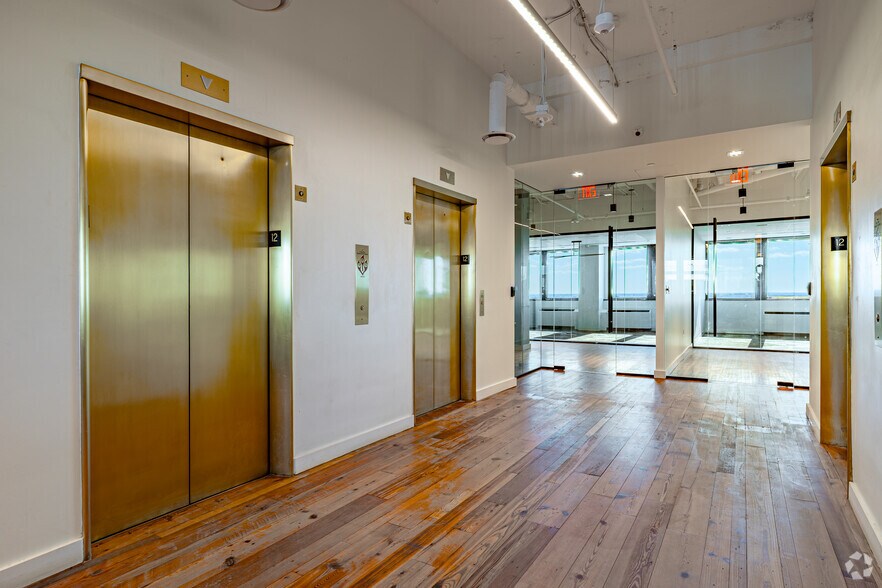 More Photos Of 6400 Arlington Blvd, Falls Church Office For Lease