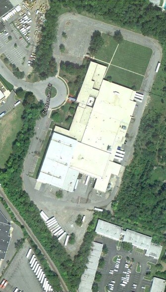 More Photos Of 2300 Craftsman Cir, Hyattsville Warehouse For Lease