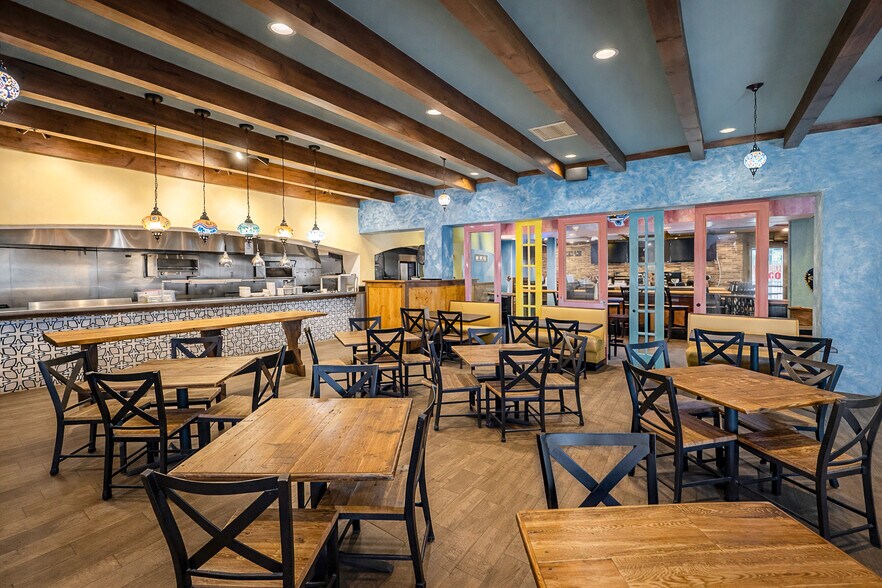 More Photos Of 11620 FM 620 N, Austin Restaurant For Sale