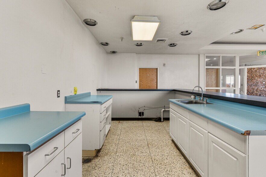 More Photos Of 120 E Altamira Dr, Cedar City Office Residential For Lease