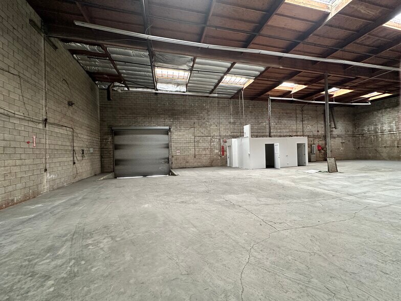 More Photos Of 2875 Orange Olive Rd, Orange Manufacturing For Lease