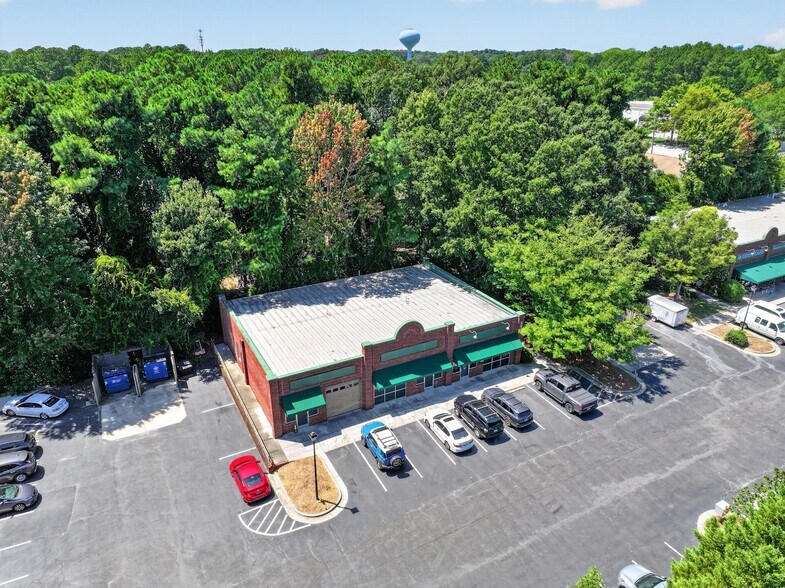 More Photos Of 594 E Chatham St, Cary Office For Sale