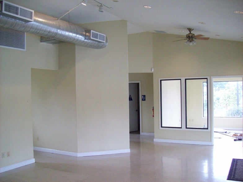 More Photos Of 1031 El Camino Real N, Salinas Auto Repair For Lease