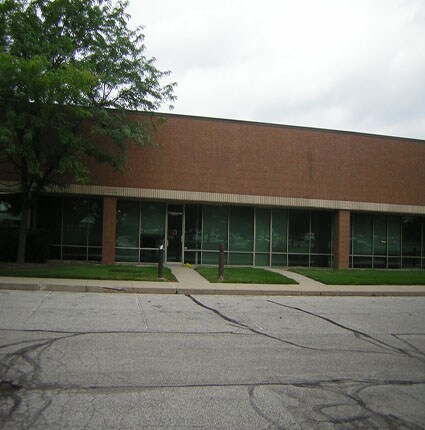 More Photos Of 50-164 S Park Blvd, Greenwood Light Distribution For Lease