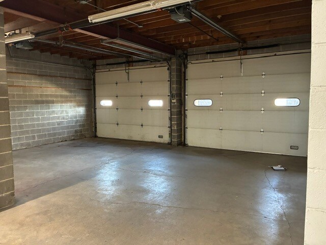 More Photos Of 2455 Wisconsin Ave, Downers Grove Manufacturing For Lease
