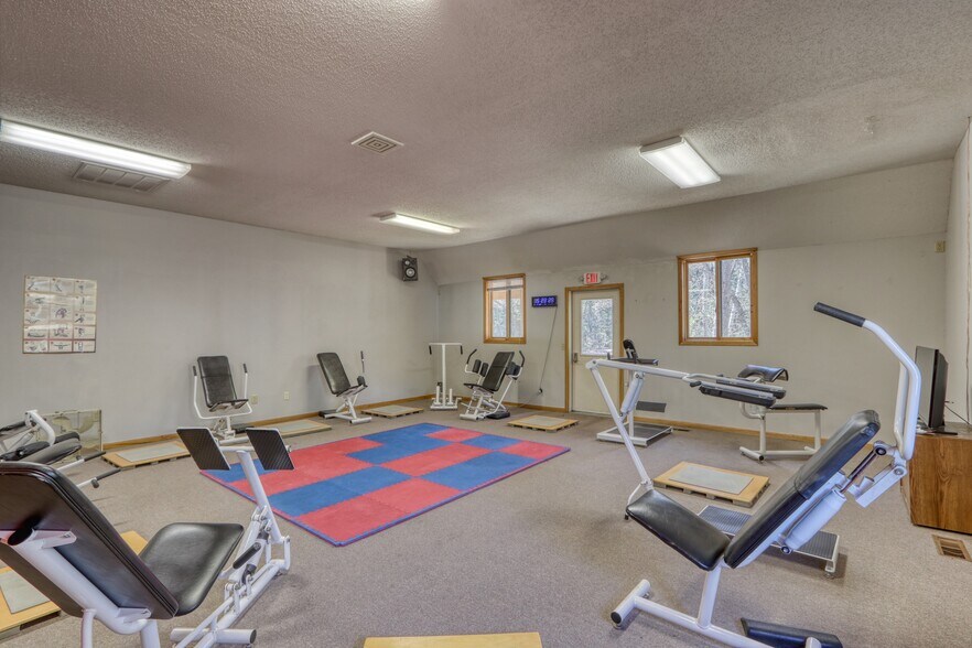 More Photos Of 10045 N State Road 27, Hayward Flex For Sale