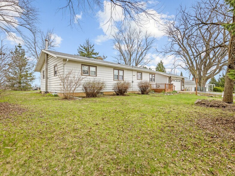 More Photos Of 2280 S Rock City Rd, Ridott Multifamily For Sale