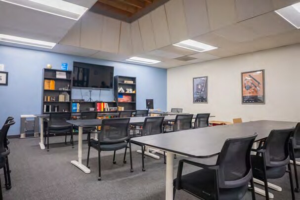 More Photos Of 6800 E Truman Rd, Kansas City Warehouse For Sale