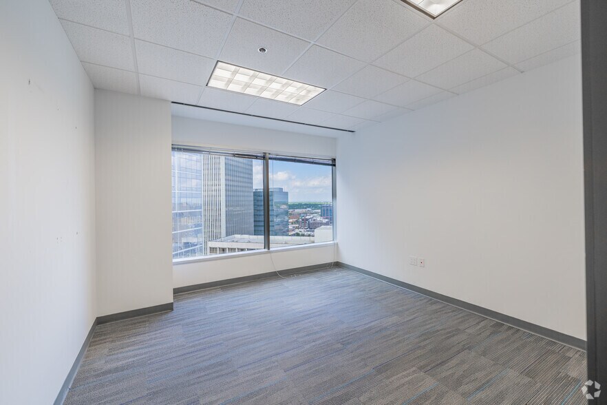 Photo of 17th Floor Ste 1710