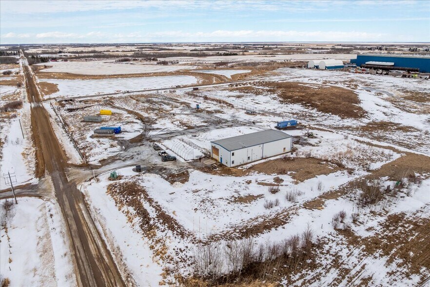 More Photos Of 51001 Range 192 rd, Tofield Industrial For Sale