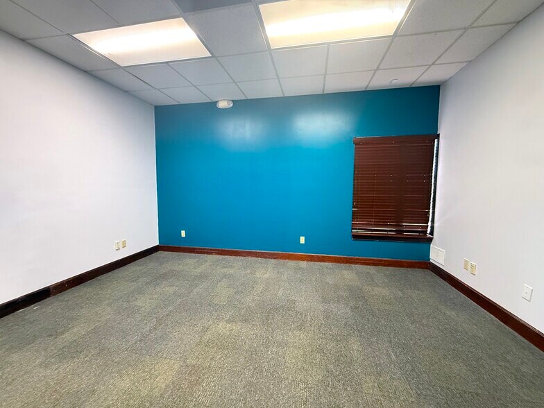More Photos Of 125 W Pineview St, Altamonte Springs Medical For Lease