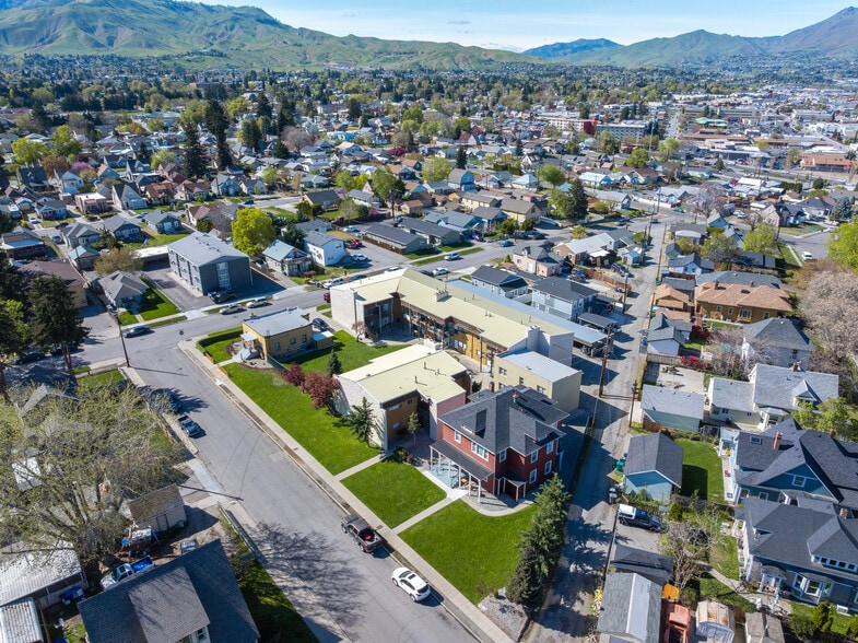 More Photos Of 211 N Delaware Ave, Wenatchee Apartments For Sale