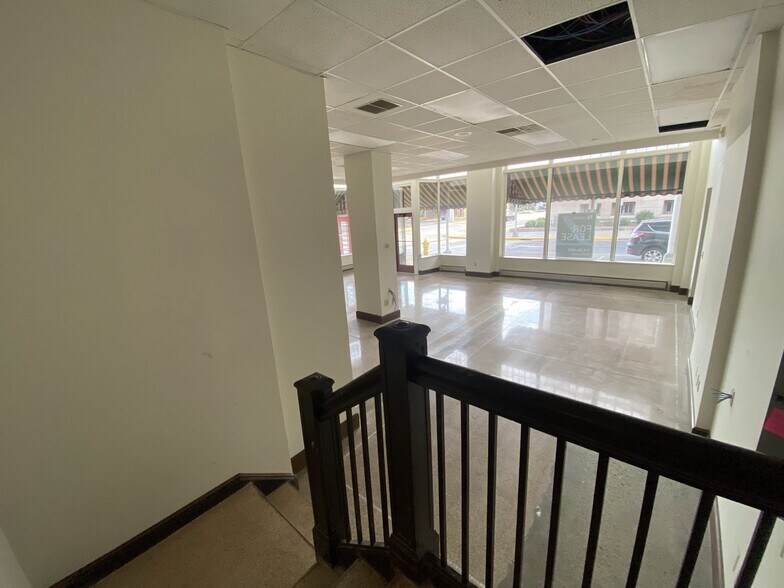 More Photos Of 1408 Strongs Ave, Stevens Point Apartments For Lease