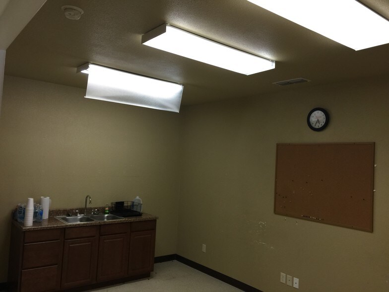 More Photos Of 341 Corgey Rd, Pleasanton Warehouse For Lease