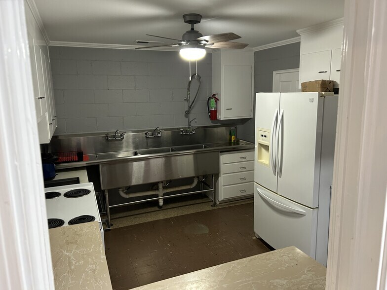 More Photos Of 31 Calhoun Ave, Greenville Religious Facility For Sale