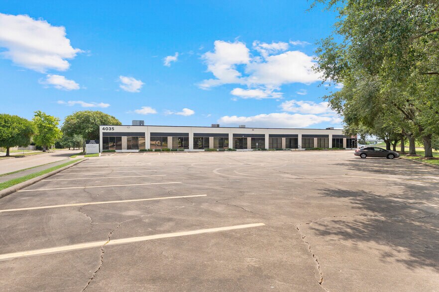 More Photos Of 4025 Willowbend Blvd, Houston Unknown For Lease