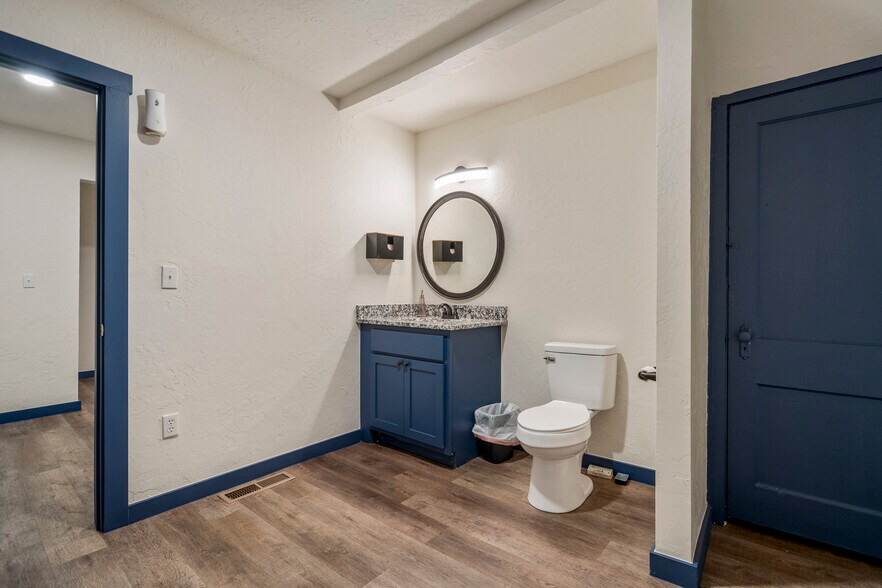 More Photos Of 1823 W 51st St, Tulsa Freestanding For Sale