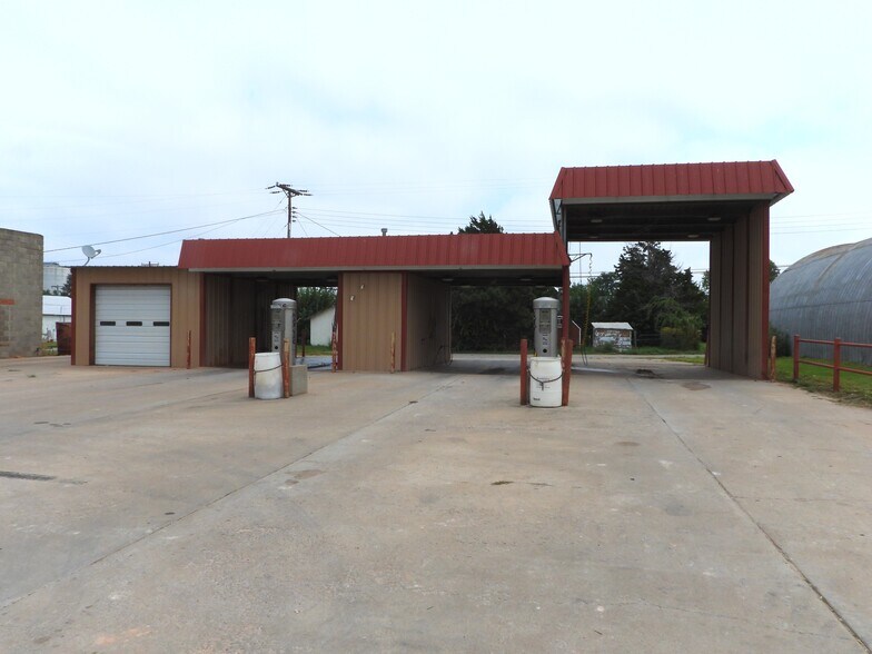 More Photos Of 124 Main St, Shattuck Carwash For Sale