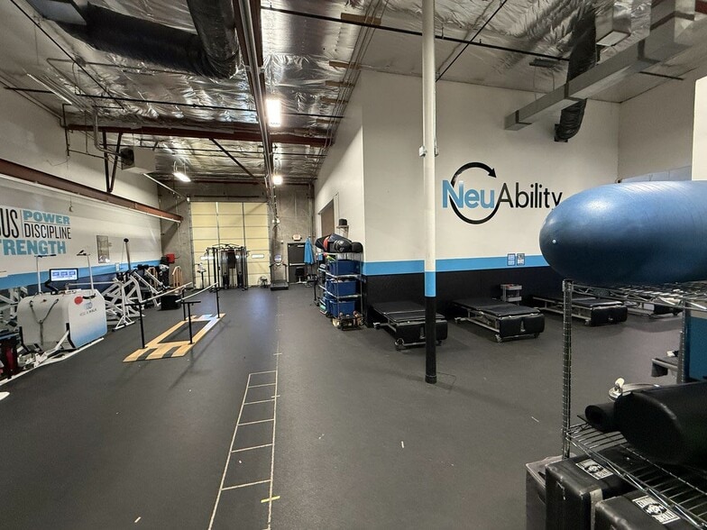 More Photos Of 802-886 E 78th Ave, Denver Warehouse For Sale