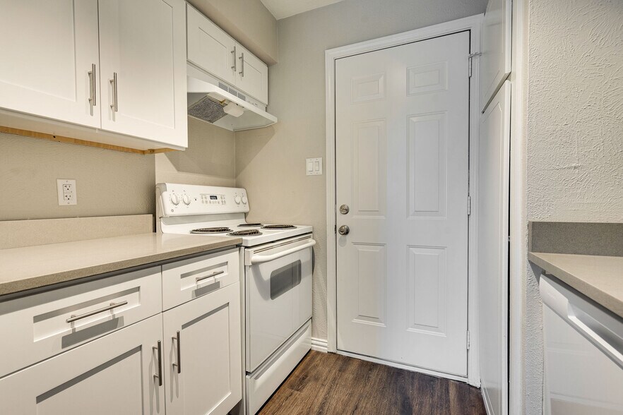 More Photos Of 608 Fallmeadow Ct, Denton Apartments For Sale