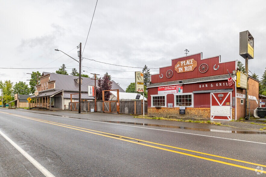 More Photos Of 104 McNaught St, Roy Freestanding For Lease