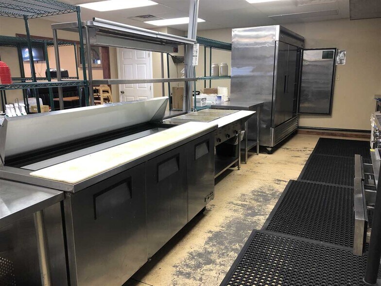 More Photos Of 675 S Main St, Brownsville Restaurant For Sale