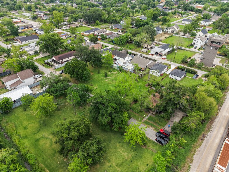 More Photos Of 7702 King St, Houston Land For Sale