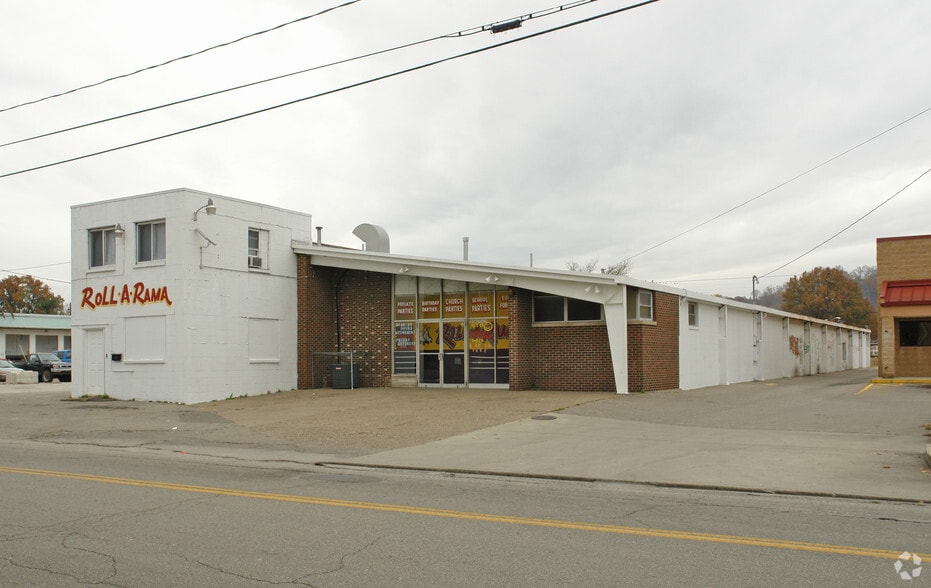 More Photos Of 137 7th Ave, Huntington Skating Rink For Sale