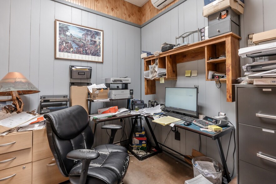 More Photos Of 400 Interchange Rd, Lehighton Freestanding For Sale