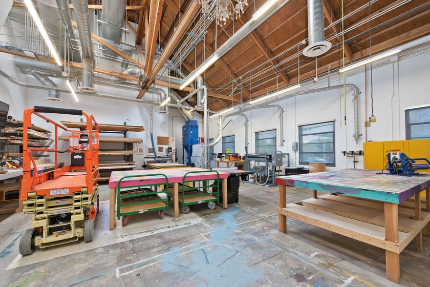 More Photos Of 3515 Eastham Dr, Culver City Loft Creative Space For Sale
