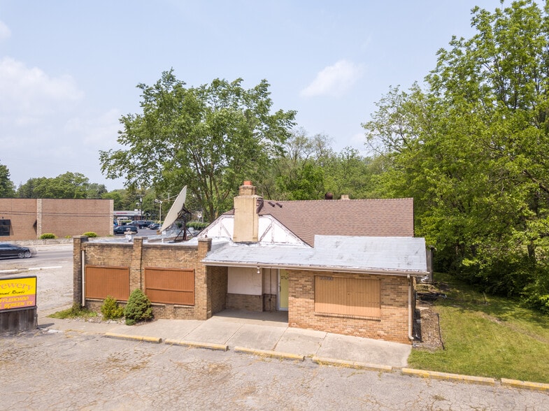 More Photos Of 21090 Goddard Rd, Taylor General Retail For Sale