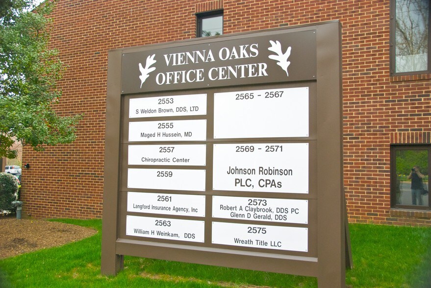 More Photos Of 2555-2575 Chain Bridge Rd, Vienna Medical For Lease