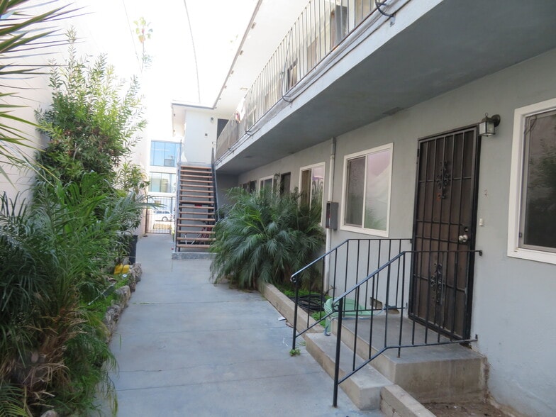 More Photos Of 1547 Euclid St, Santa Monica Apartments For Sale