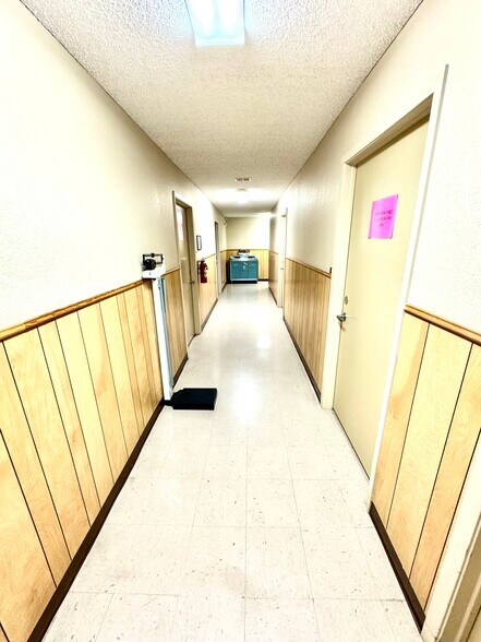 More Photos Of 101 Anthony Dr, Teague Medical For Sale