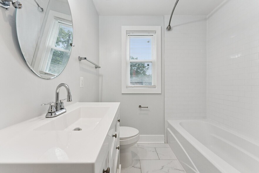 More Photos Of 2822 28th St SE, Washington Apartments For Sale