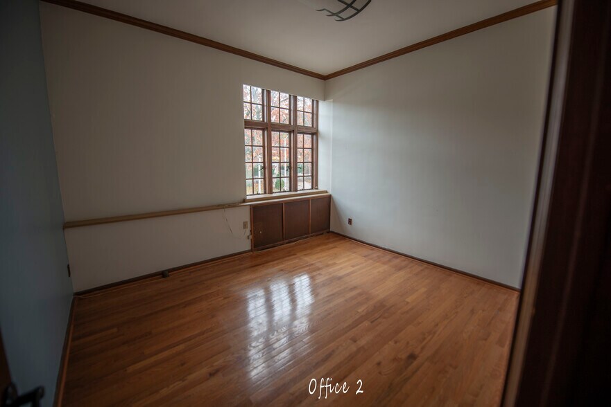 More Photos Of 39 Park Pl, Englewood Office For Lease