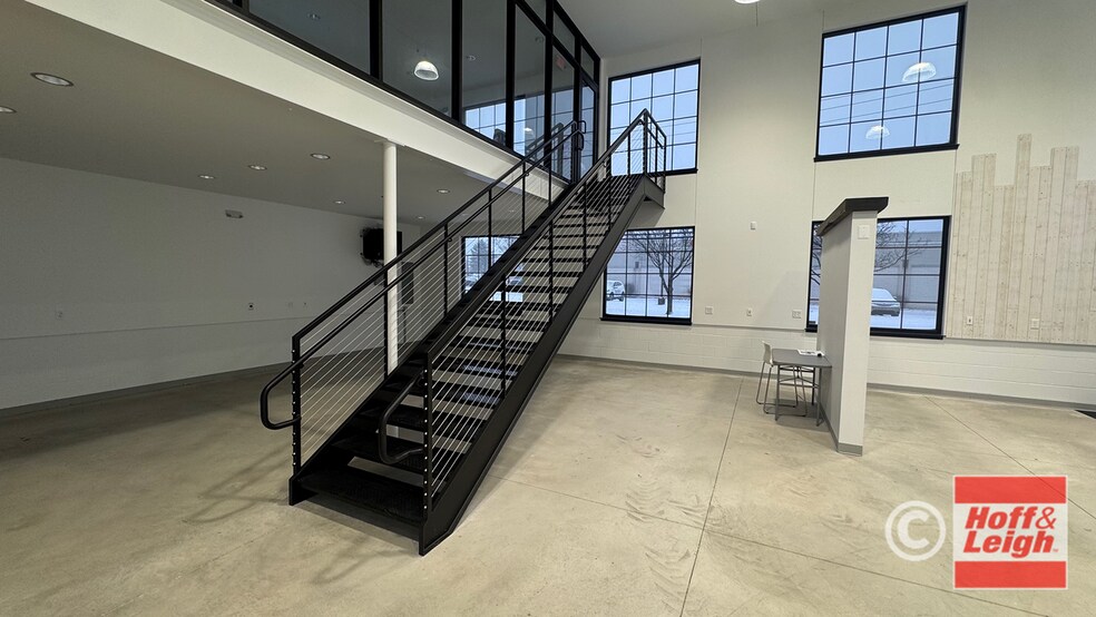 More Photos Of 402 S Elmwood Ave, Medina General Retail For Sale