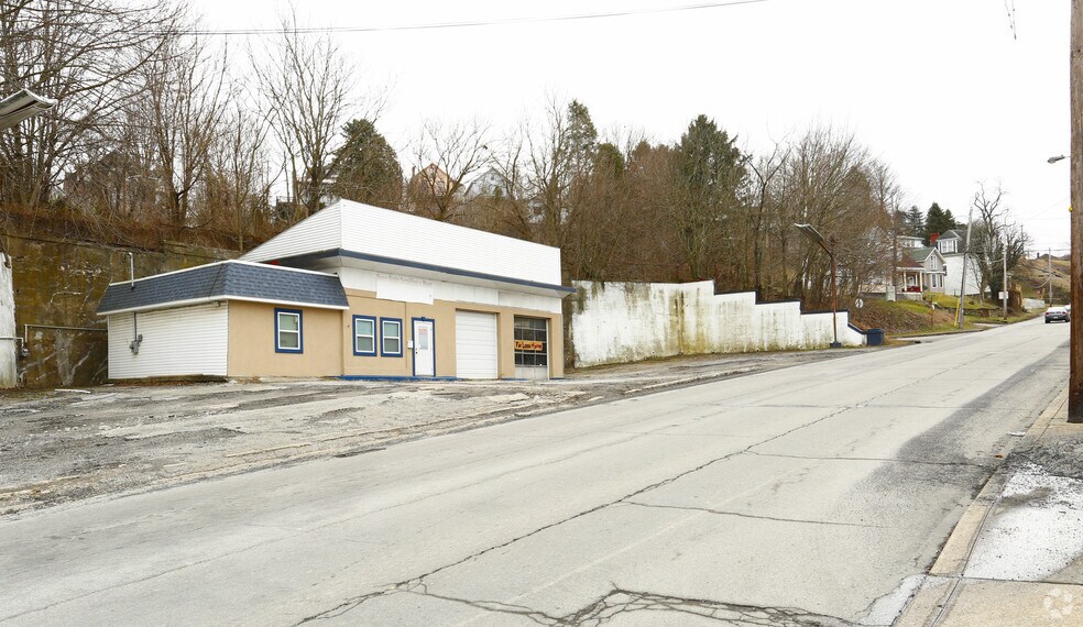 More Photos Of 1 Broadway St, Brownsville Auto Repair For Sale