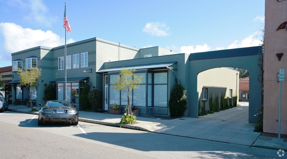 More Photos Of 637 Main St, Half Moon Bay Office For Lease