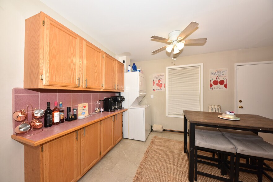 More Photos Of 1816 E Kane Pl, Milwaukee Apartments For Sale