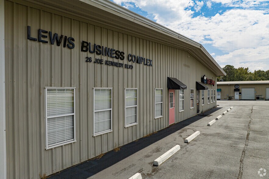 More Photos Of 24 Joe Kennedy Blvd, Statesboro Warehouse For Lease