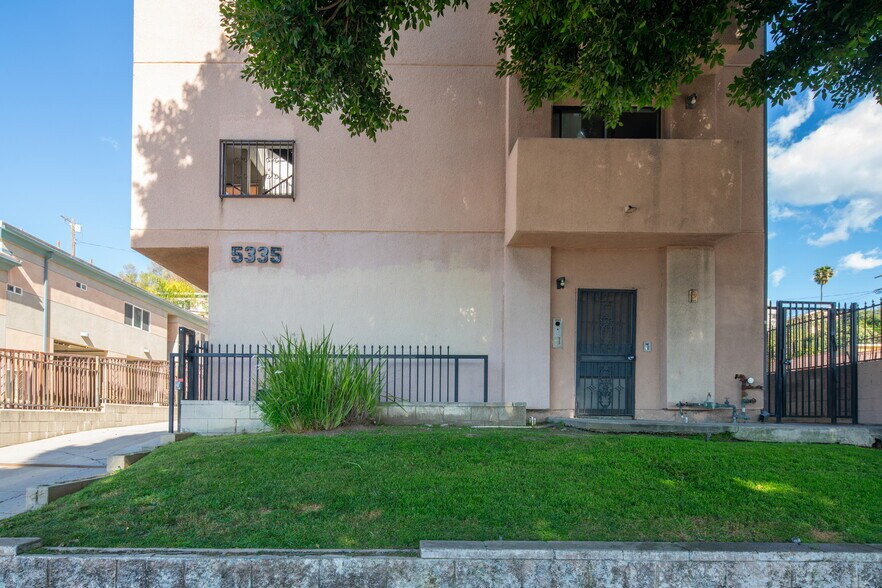 More Photos Of 5335 Huntington Dr N, Los Angeles Apartments For Sale