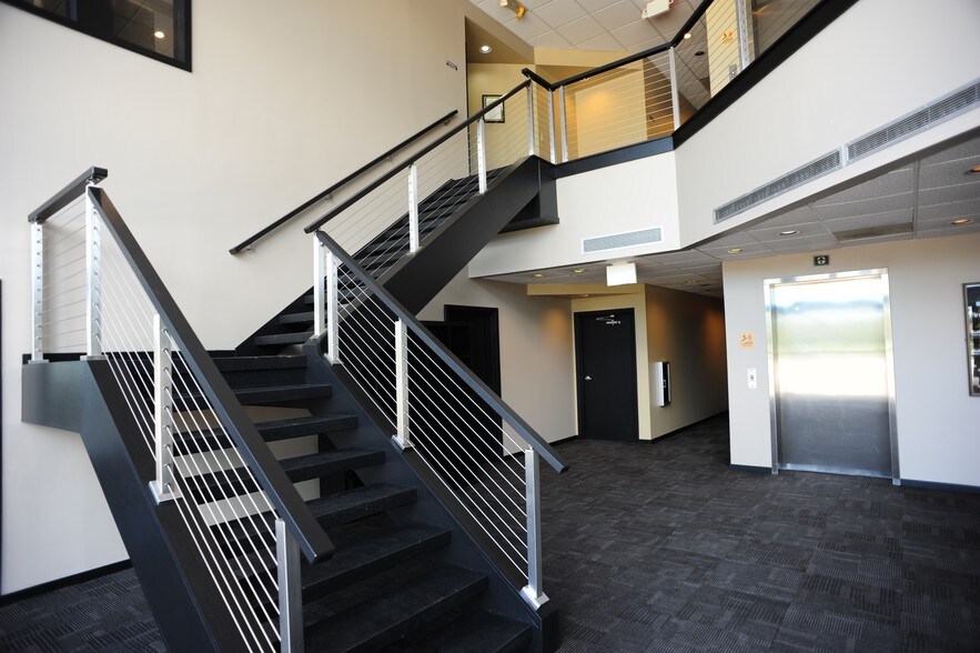 More Photos Of 5050 Blazer Pky, Dublin Medical For Lease