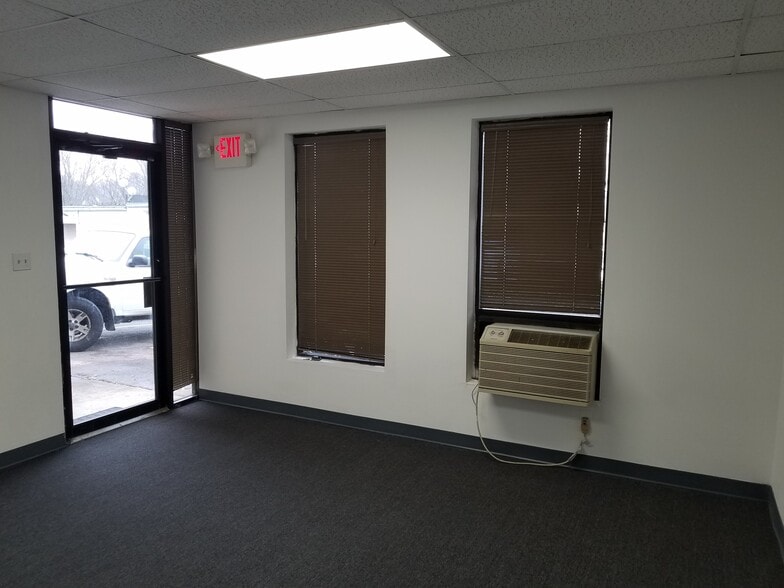 More Photos Of 9244 E Hampton Dr, Capitol Heights Unknown For Lease