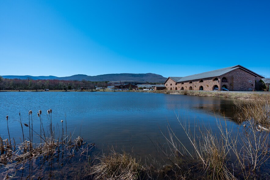 More Photos Of 4858 Route 32, Catskill Hotel For Lease