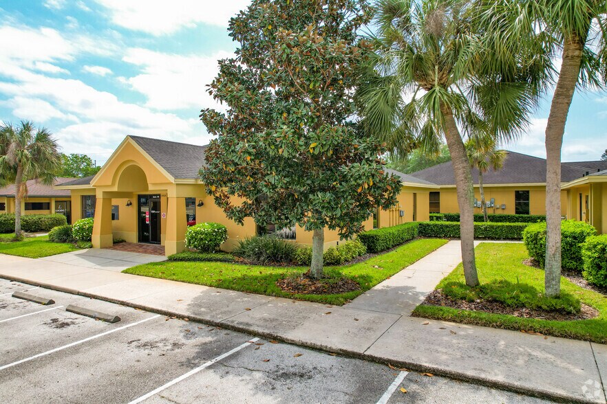 More Photos Of 1959 E Edgewood Dr, Lakeland Office For Lease